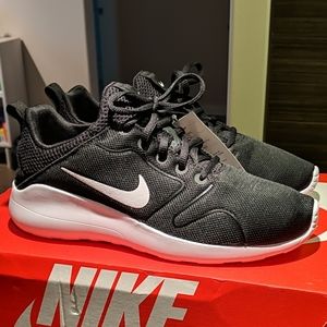 Women's Nike Kaishi 2.0 athletic shoes
